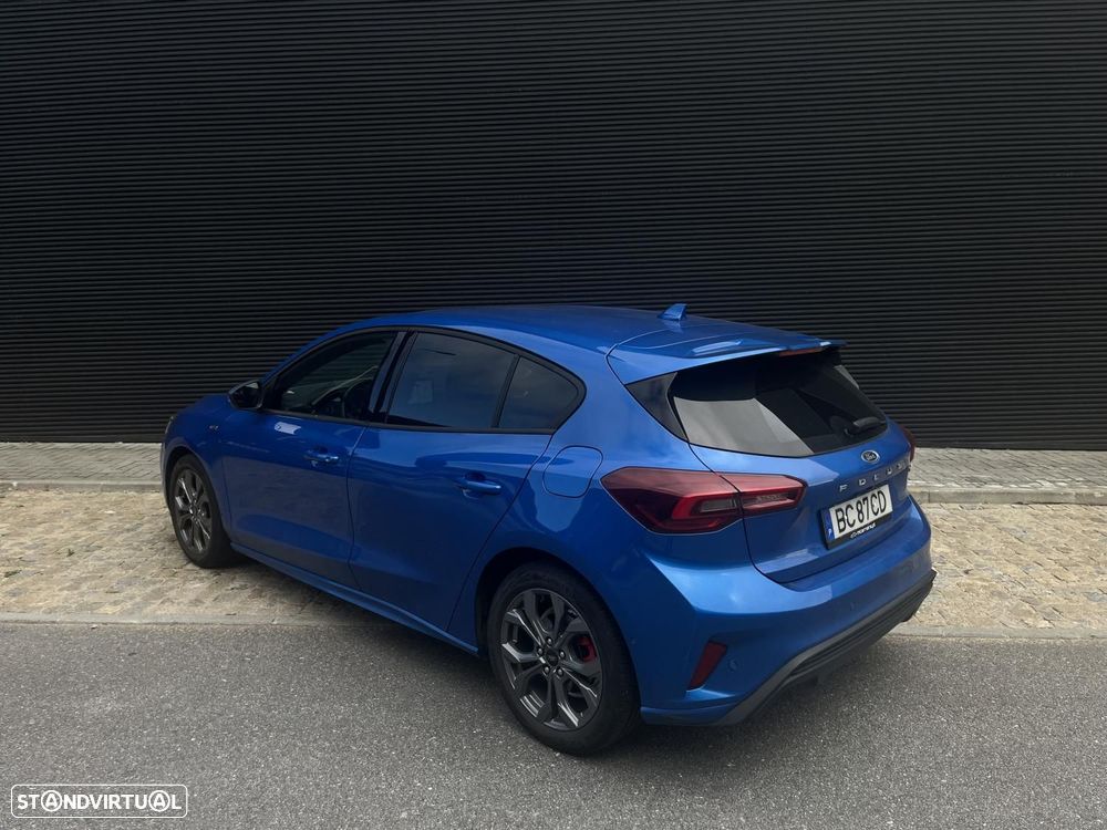 Ford Focus 1.0 EcoBoost MHEV ST-Line X - 24