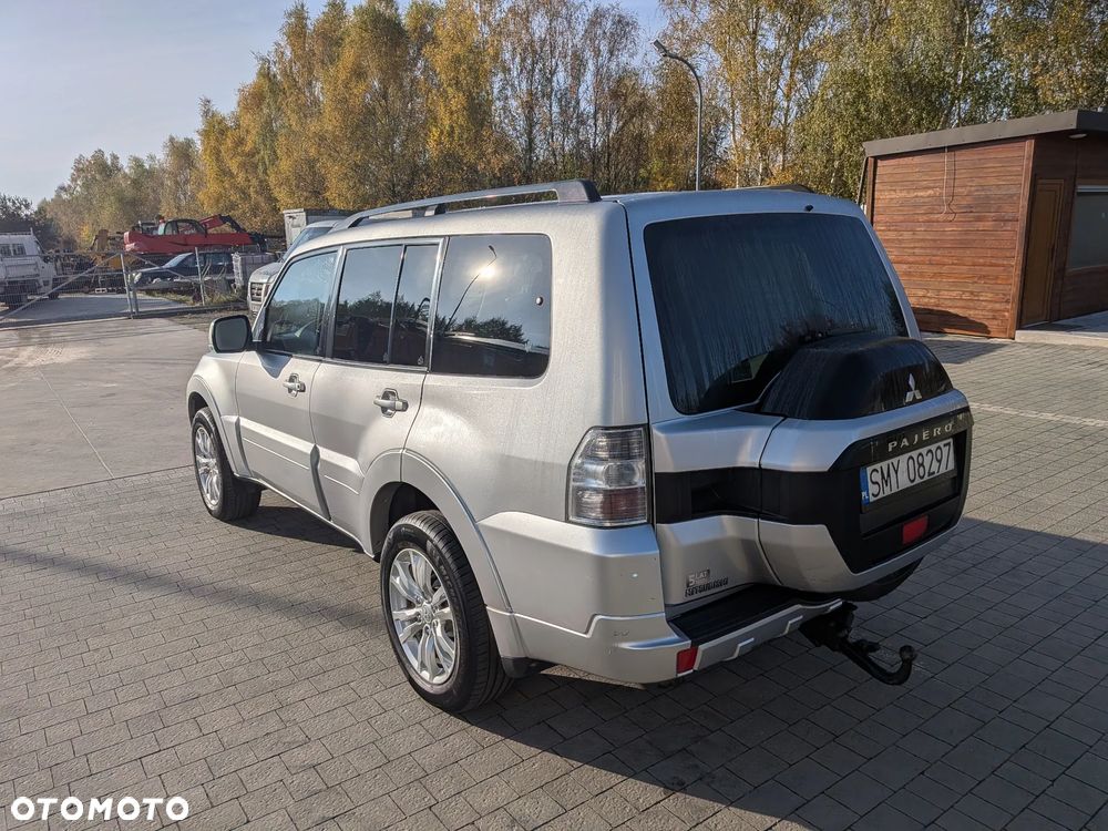 Mitsubishi Pajero 2018 photo 4