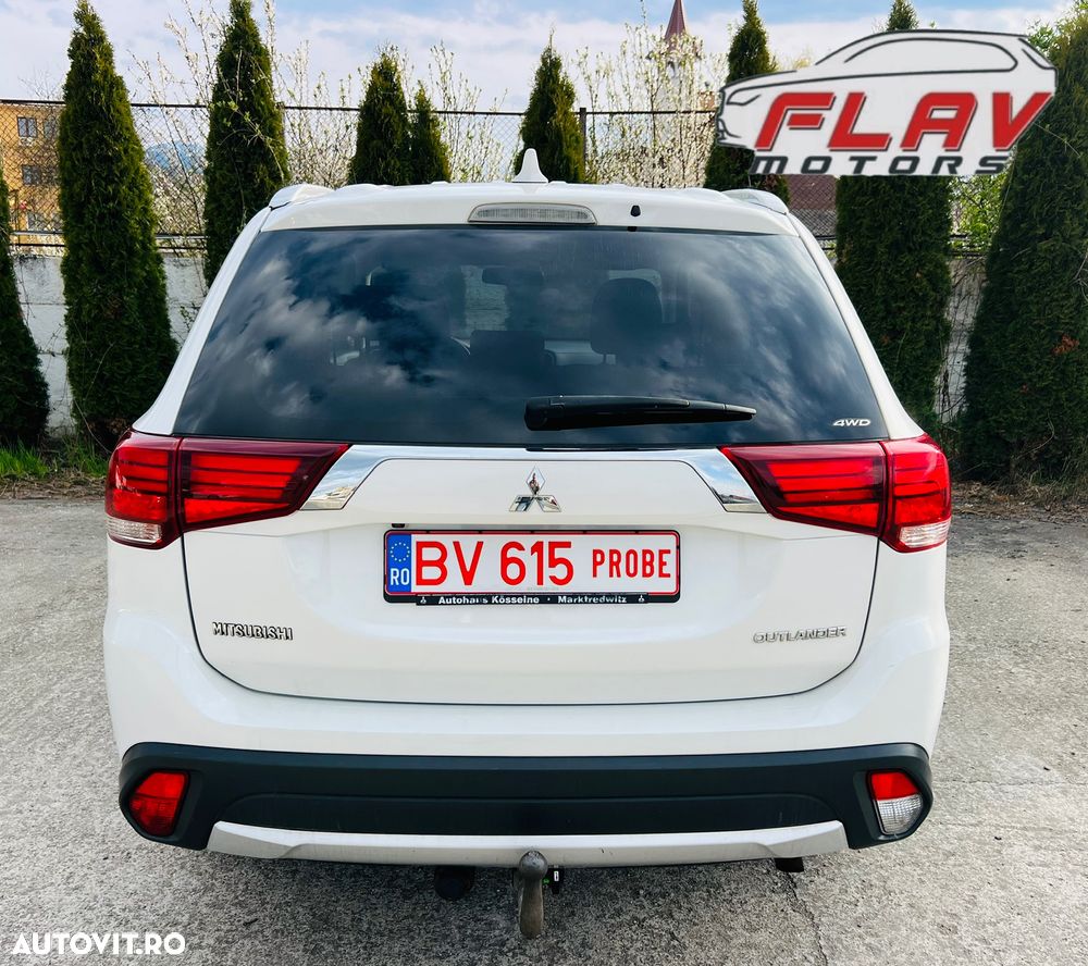 Mitsubishi Outlander 2.2 DI-D 4WD Automatik Intense - 28