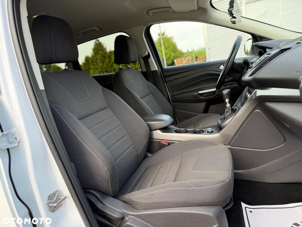 Ford Kuga - 16