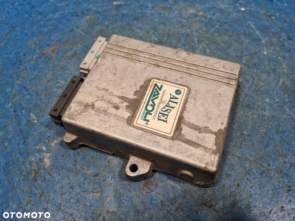 VOLKSWAGEN GOLF V 1.6 STEROWNIK LPG AEB2001NV BGU - 4