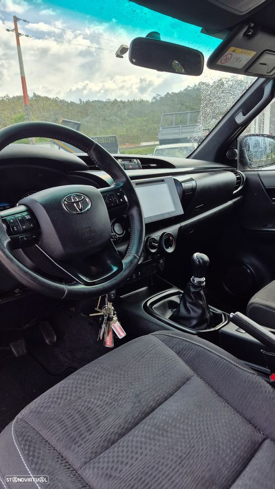 Toyota Hilux 4x4 Extra Cab Comfort - 7