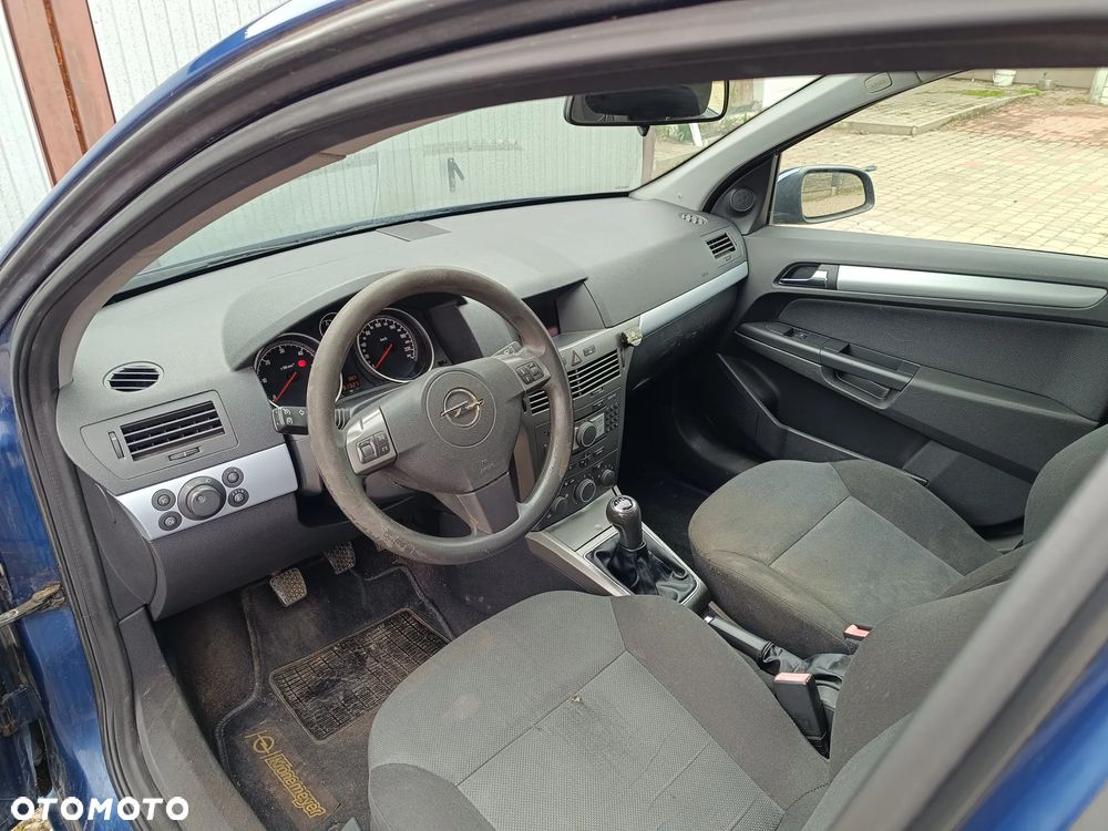 Opel Astra 1.9 CDTI - 9