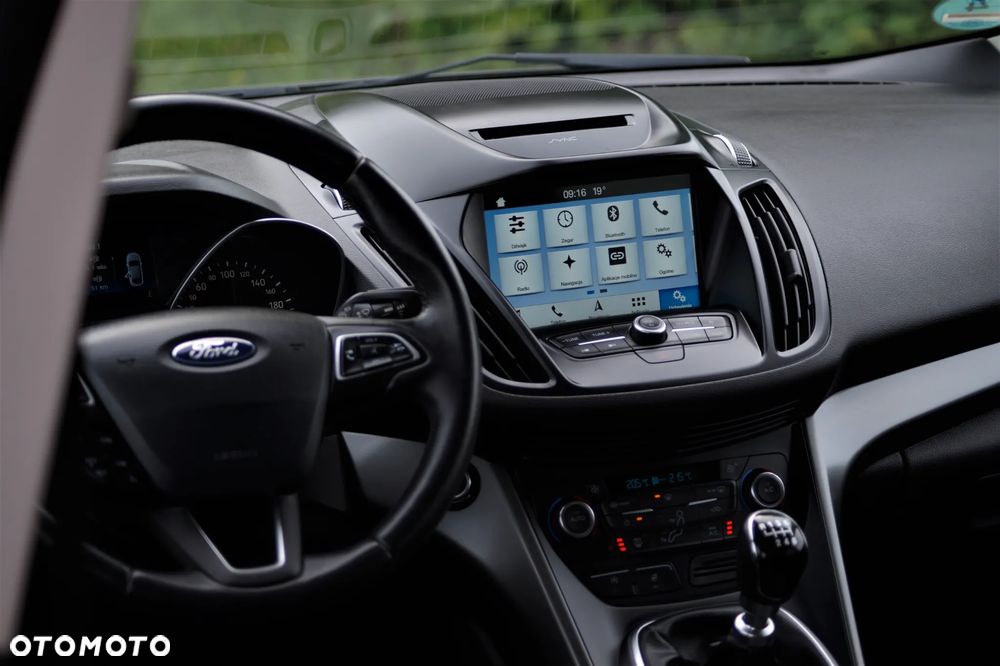Ford Kuga - 35