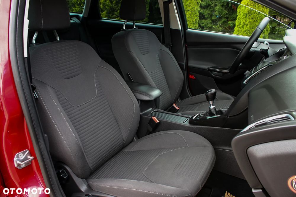 Ford Focus 1.5 EcoBoost Titanium Business - 23