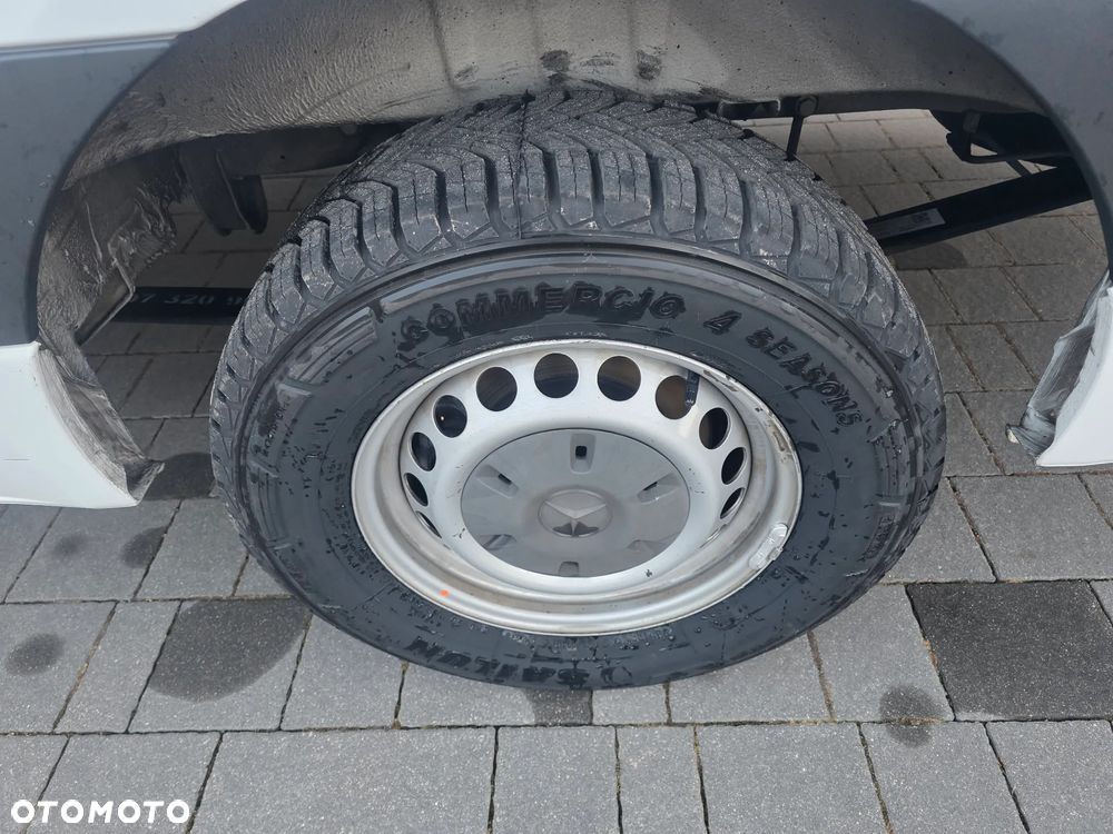 Mercedes-Benz SPRINTER 315 CDI FURGON - 32