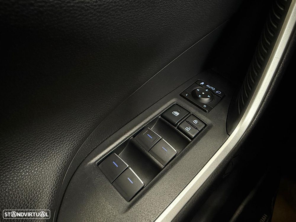 Toyota RAV4 2.5 HDF Square Collection - 32