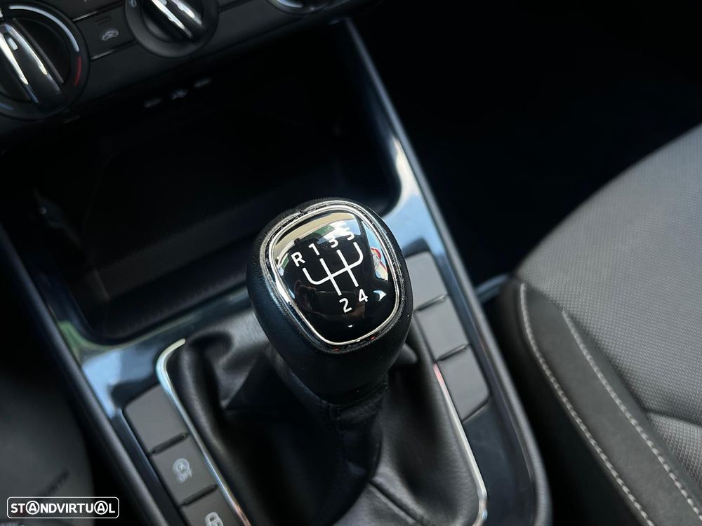 Skoda Fabia 1.0 MPI First Edition - 53