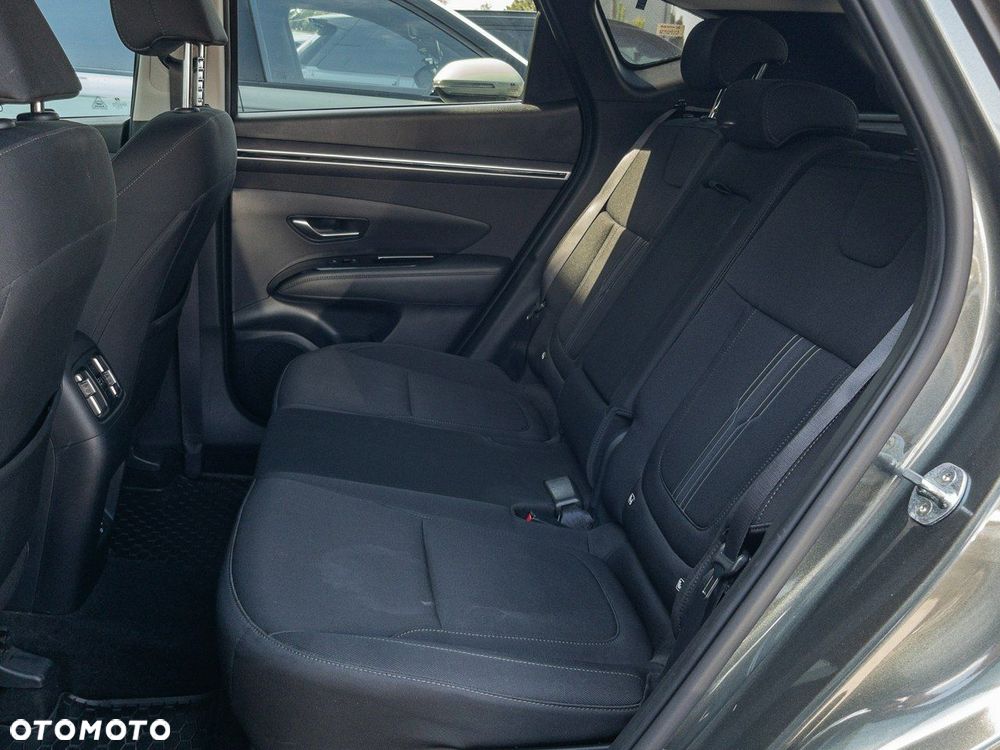 Hyundai Tucson 1.6 T-GDi HEV Executive 2WD - 26