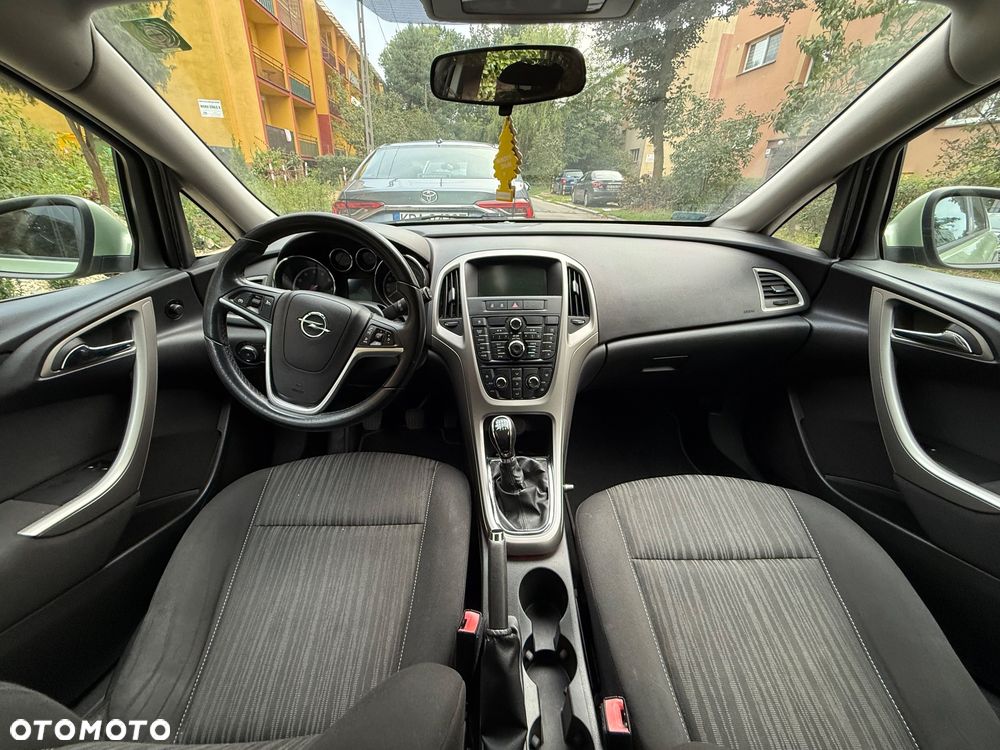 Opel Astra 1.4 T Cosmo - 11