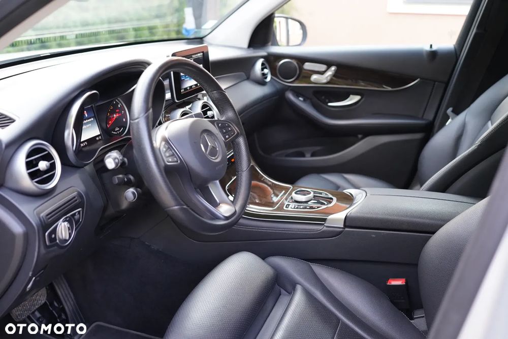 Mercedes-Benz GLC - 13