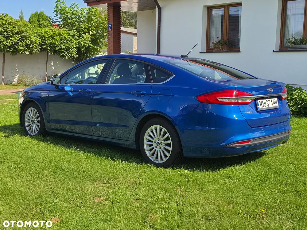 Ford Fusion - 4