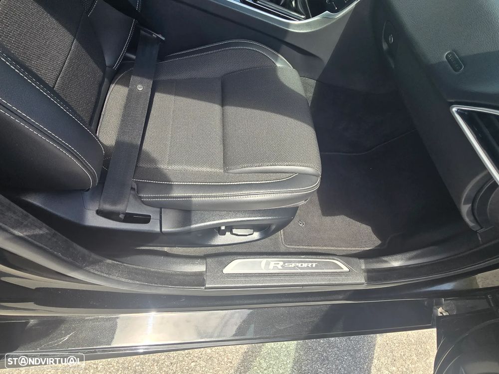 Jaguar XE 2.0 D R-Sport - 21