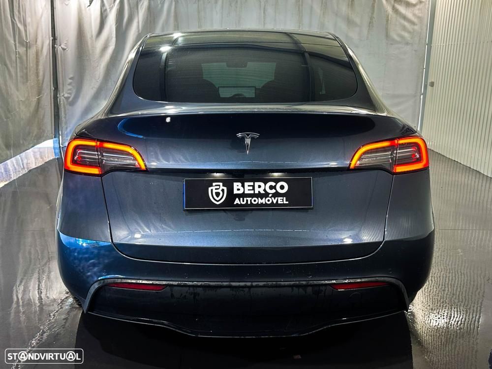 Tesla Model Y Long Range Dual Motor AWD - 6