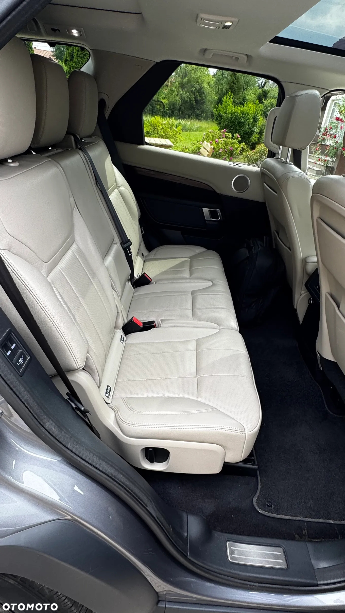 Land Rover Discovery V 2.0 SD4 HSE - 16