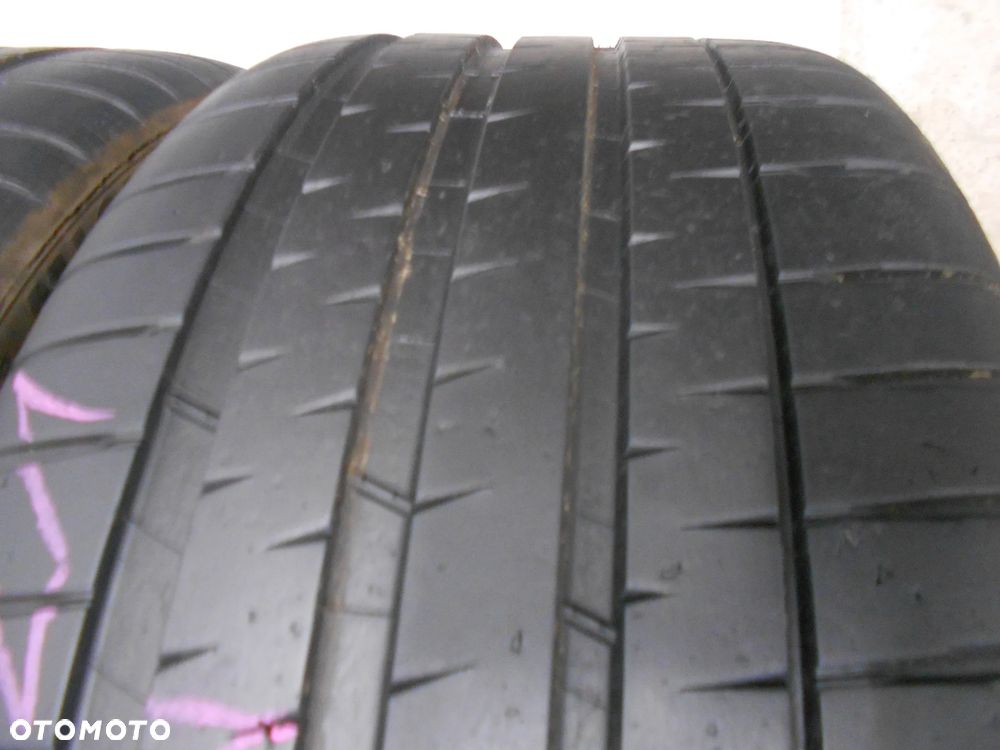 OPONY 255/40R21 MICHELIN PILOT SPORT 4S MO1 DOT 2823 6MM - 3