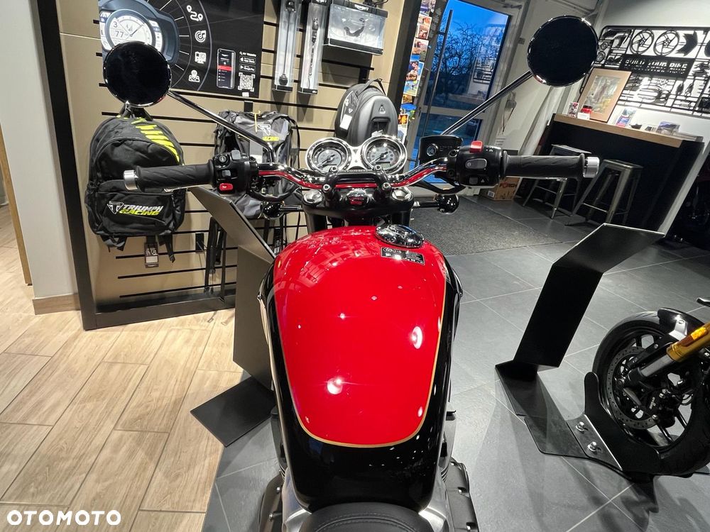 Triumph Bonneville - 5