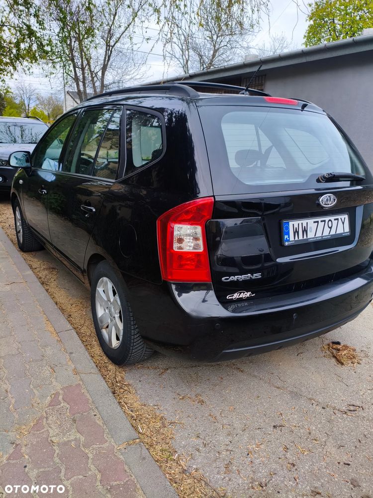 Kia Carens 2.0 EX - 4