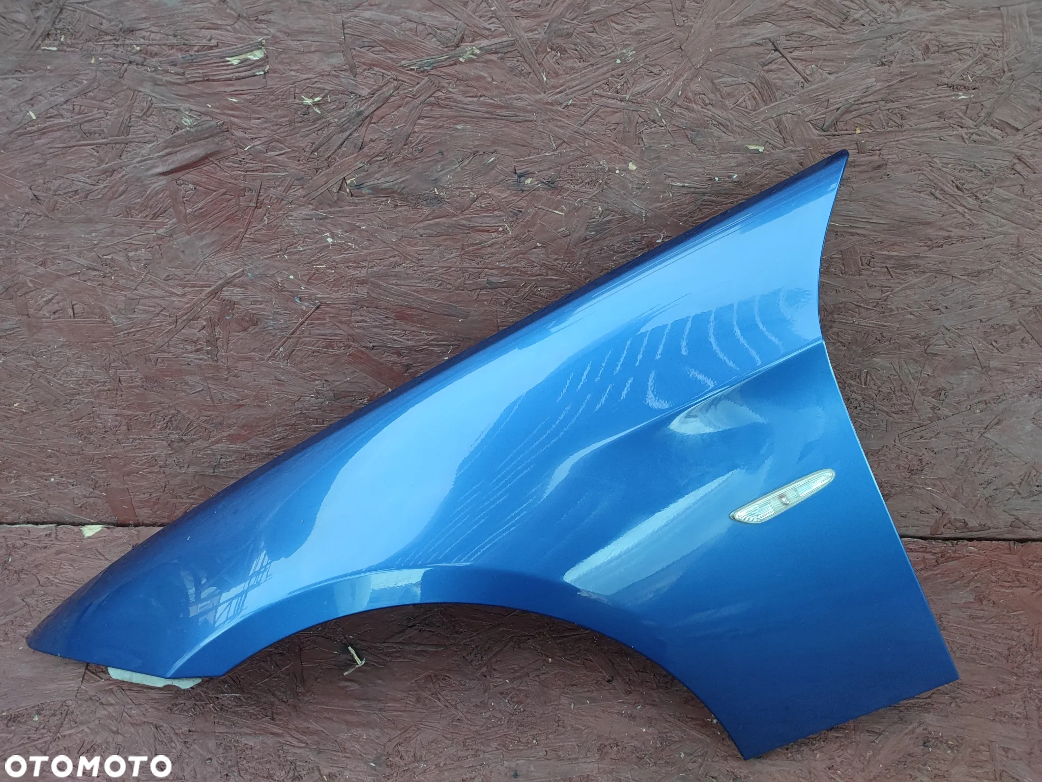 BMW E90 / E91 / E91LCI / E90 LCI ORYGINALNY PRZEDNI BŁOTNIK LEWY PEZEDNI W KOLORZE  W LE MANS BLAU METALIC 381 O NR.   41 35 7 135 679 OEM W DOBRYM STANIE - 13
