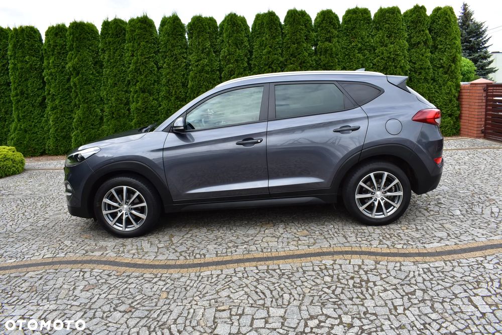 Hyundai Tucson 2.0 CRDi 4WD Automatik Intro Edition - 13