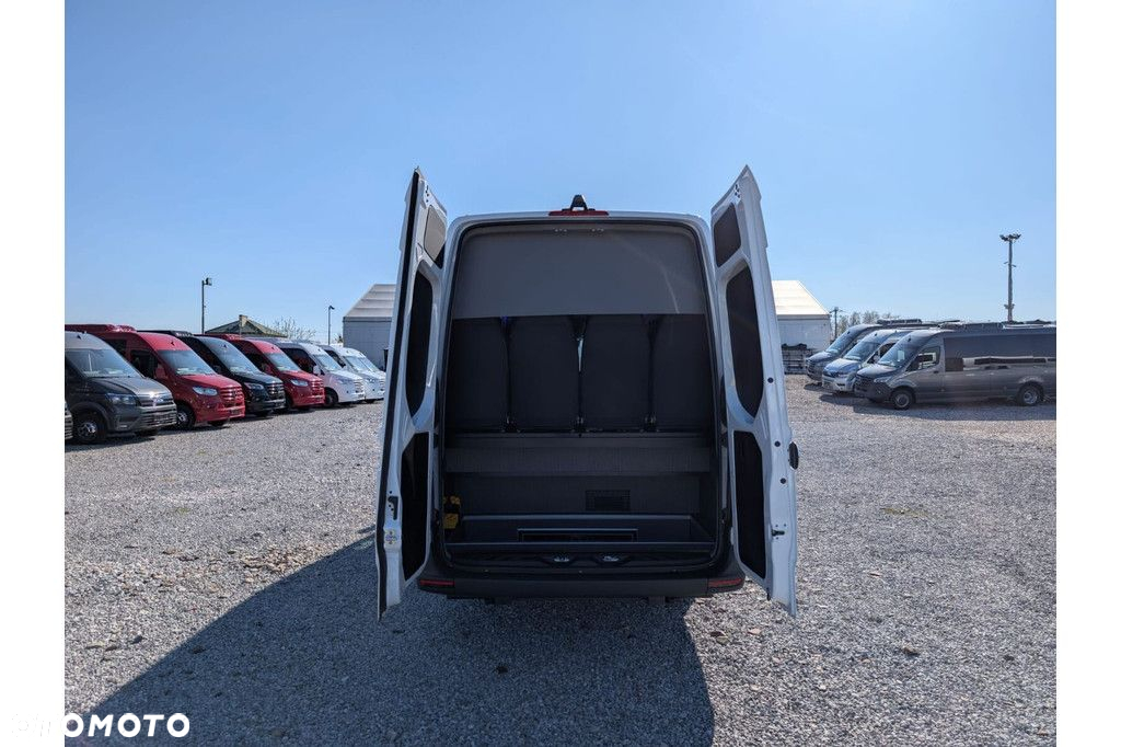 Mercedes-Benz Sprinter 517 - 6
