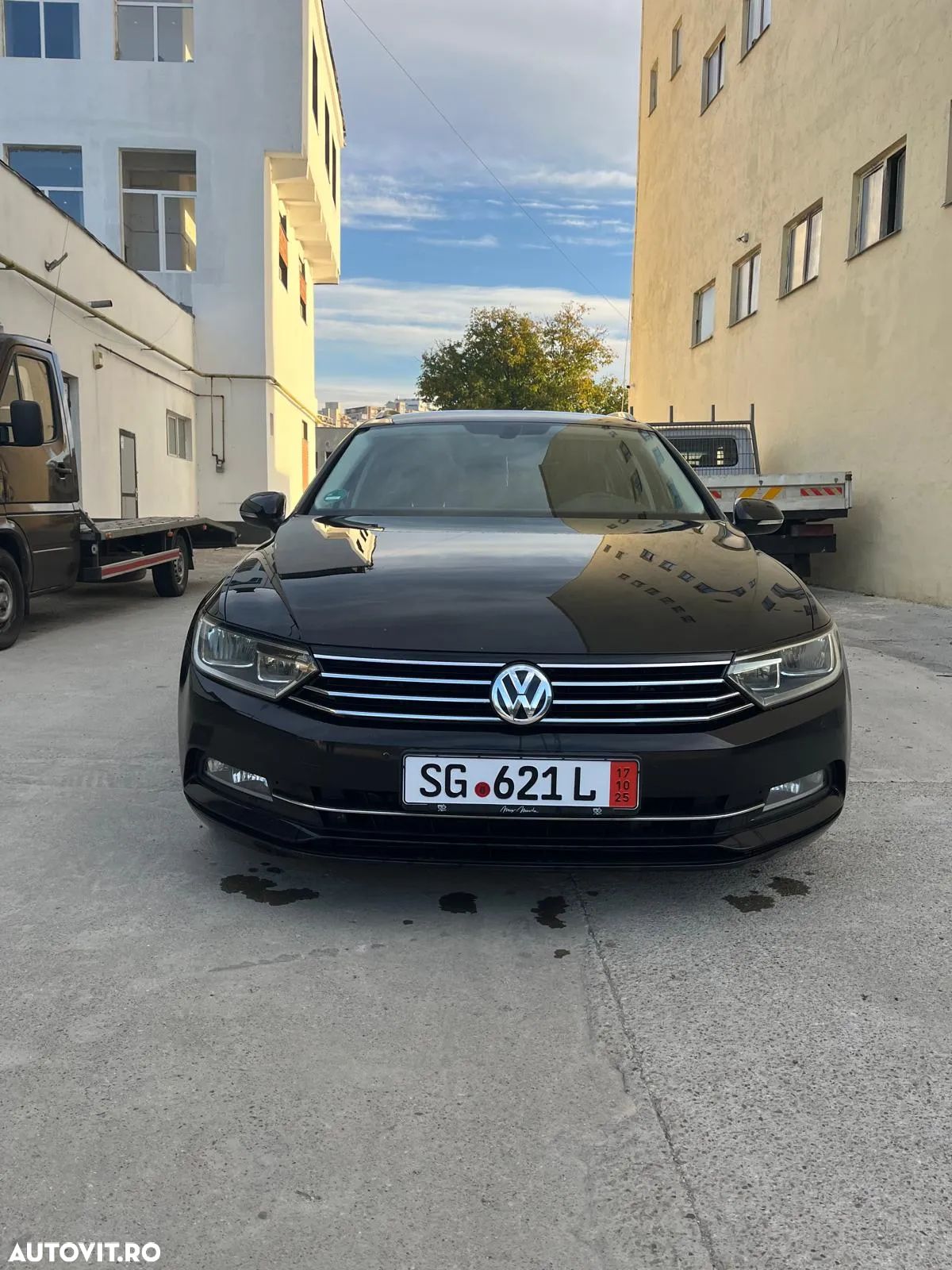 Volkswagen Passat Variant 2.0 TDI DSG (BlueMotion Technology) Trendline - 1
