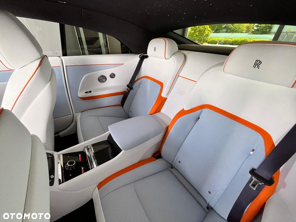 Rolls-Royce Spectre - 4