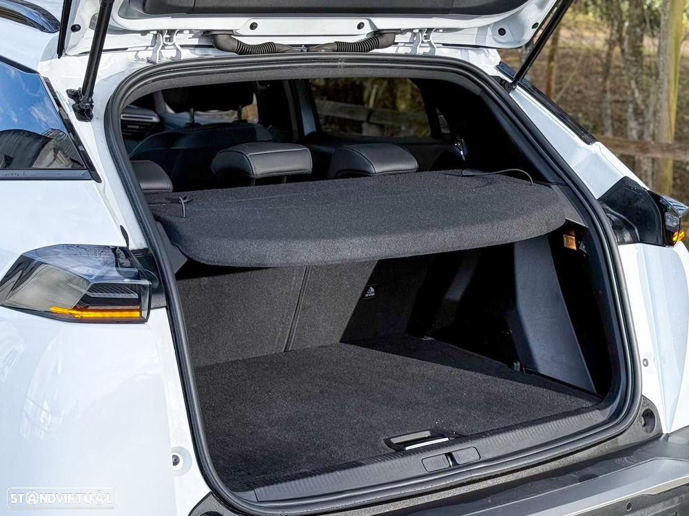 Peugeot 2008 1.2 PureTech Allure - 12