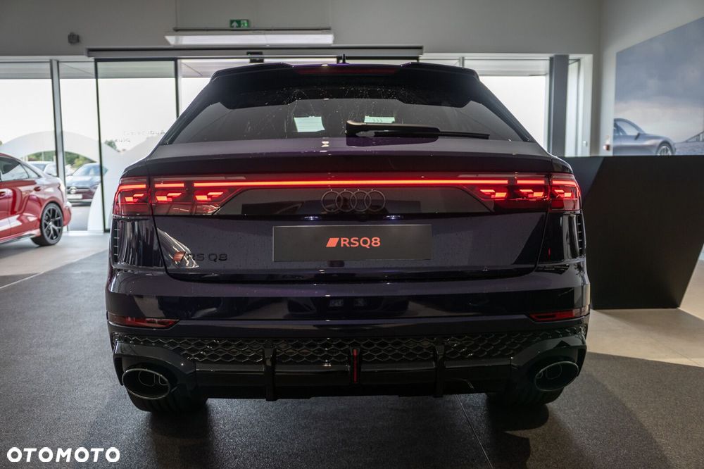 Audi RS Q8 - 4