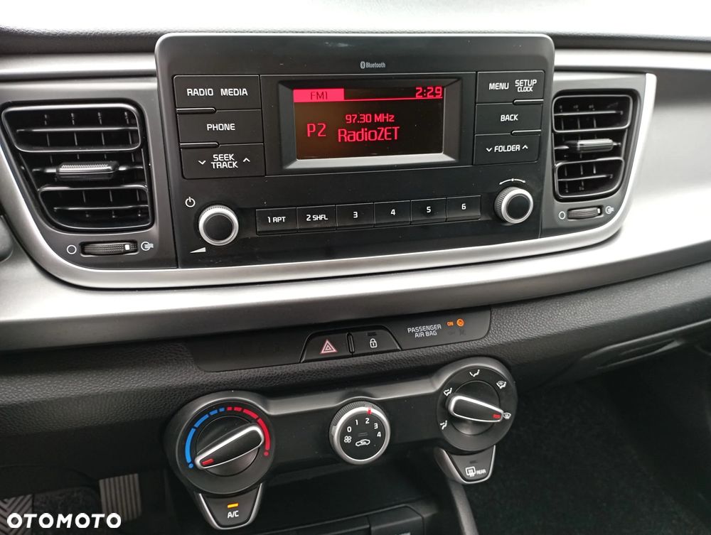 Kia Rio - 25