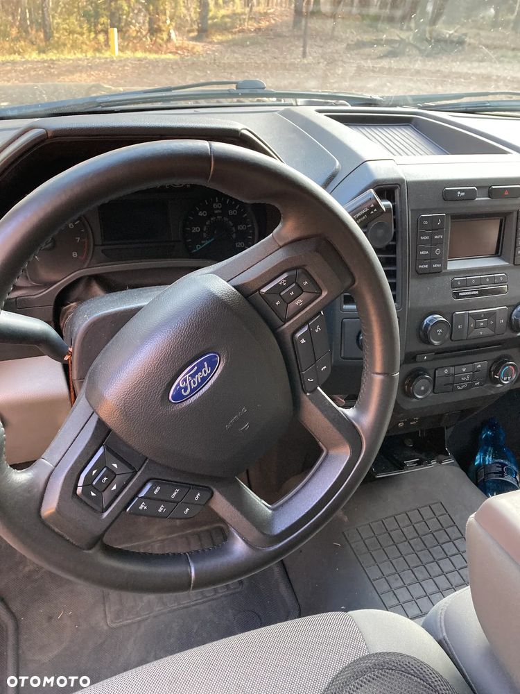 Ford F150 - 8
