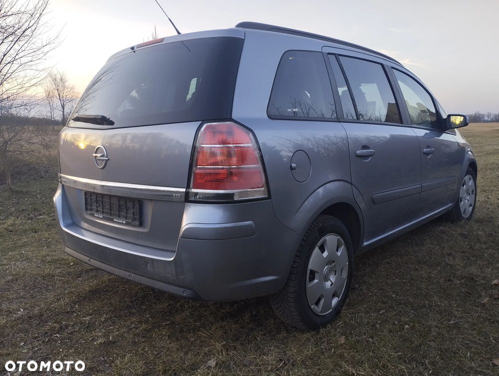 Opel Zafira - 4
