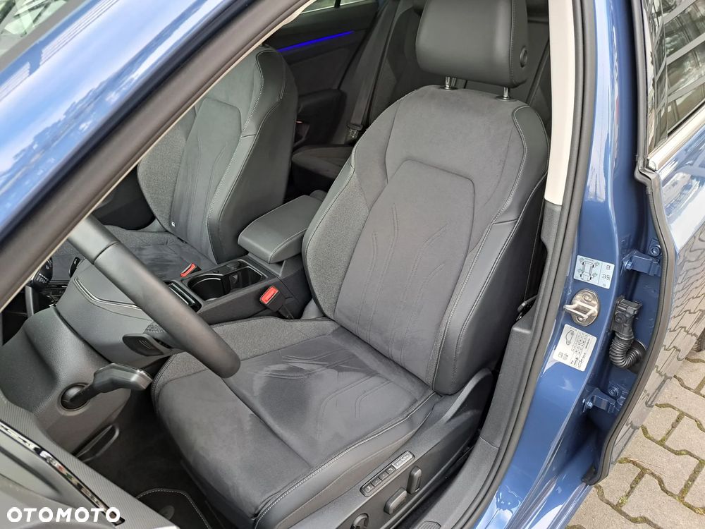 Volkswagen Golf - 11