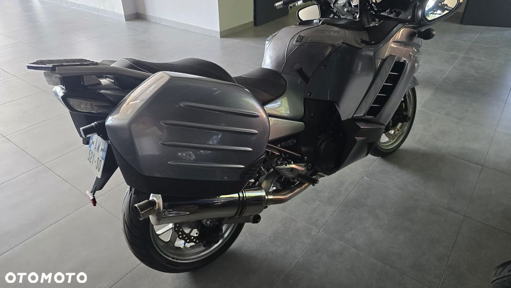 Kawasaki GTR - 29