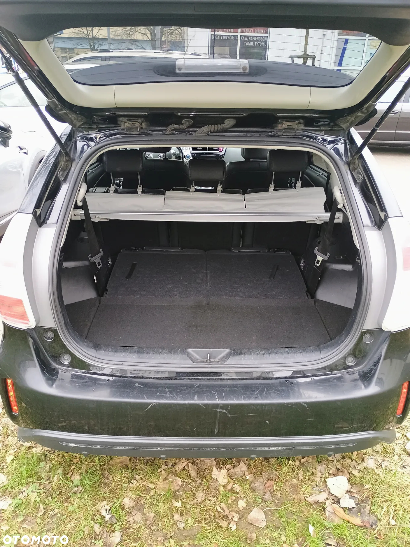 Toyota Prius+ (Hybrid) Executive - 13