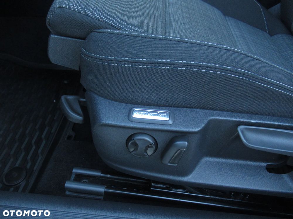 Volkswagen Passat 1.5 TSI EVO Business - 7