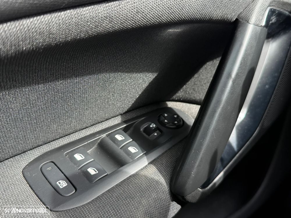 Peugeot 308 1.5 BlueHDi Allure EAT8 - 6
