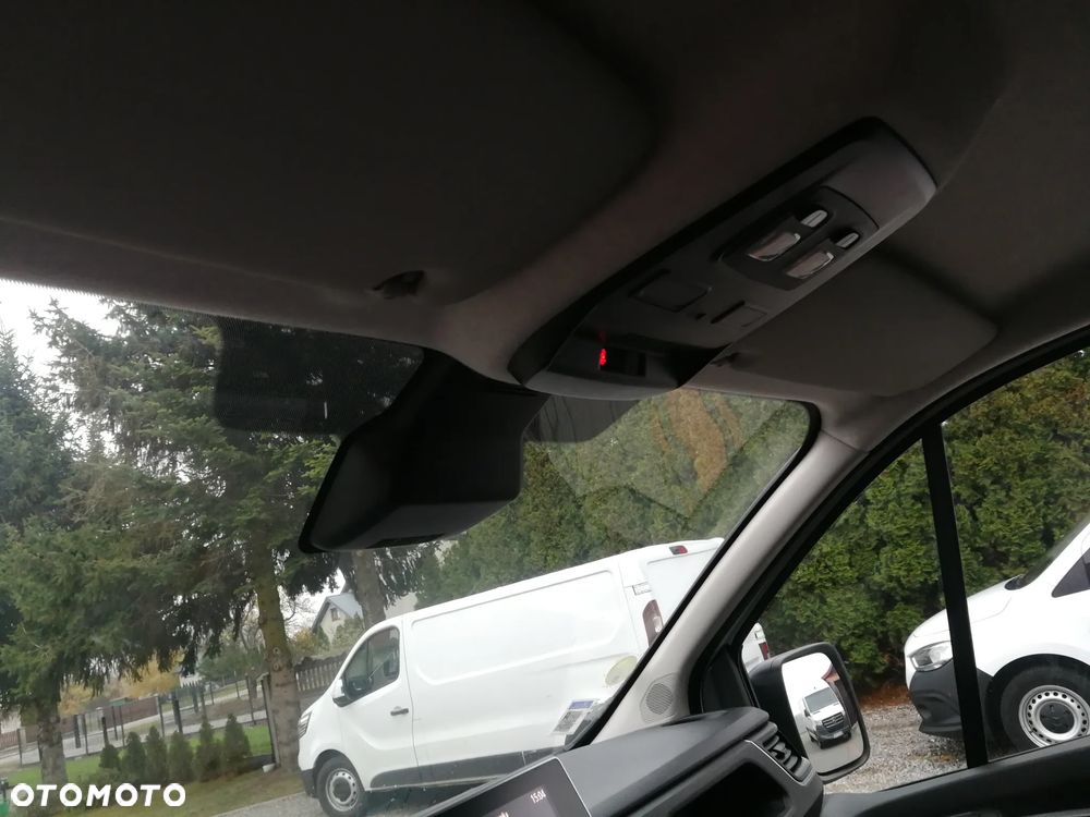 Renault Trafic - 21