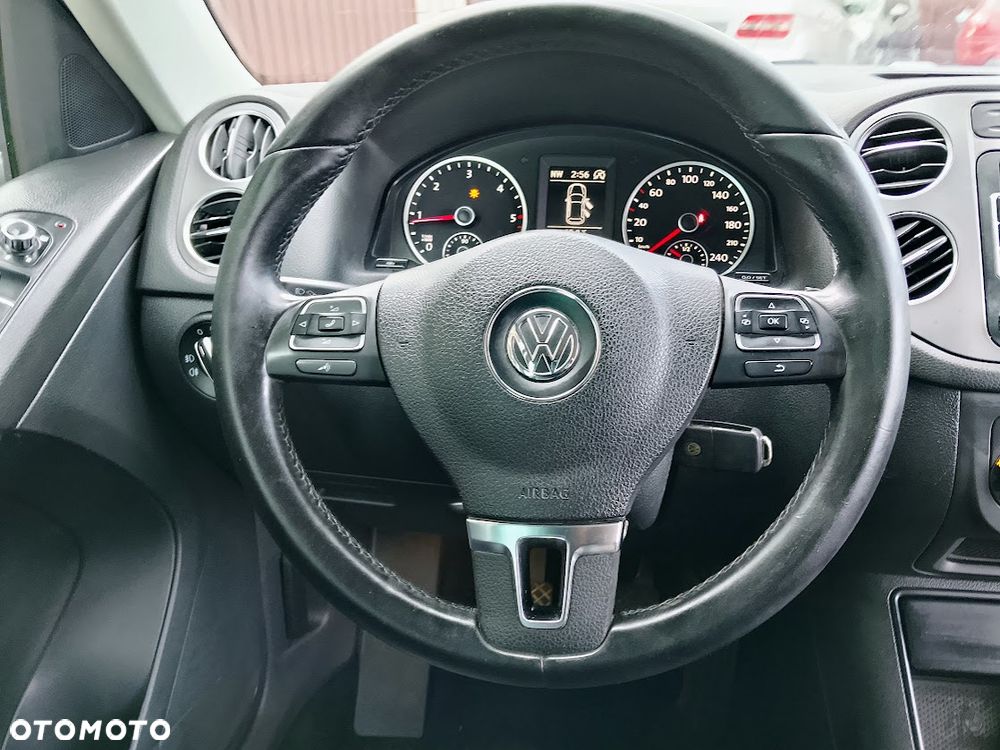 Volkswagen Tiguan 2.0 TDI DPF BlueMotion Technology Exclusive - 11