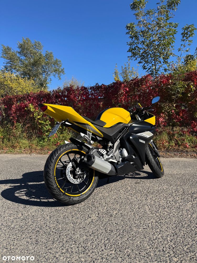 Yamaha YZF - 4