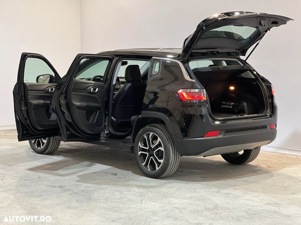 Jeep Compass - 26