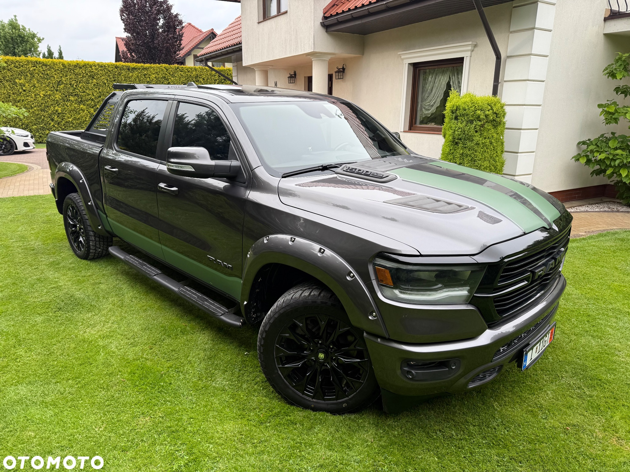 Dodge RAM 1500 5.7 4x4 - 5
