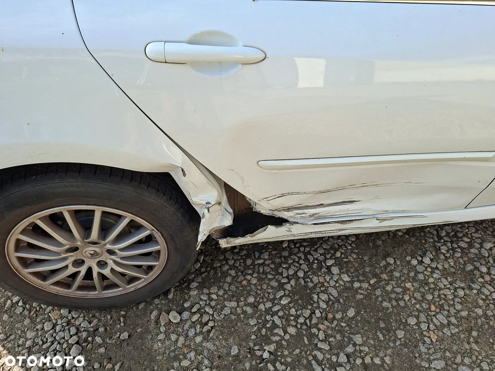 Renault Laguna dCi 110 FAP Expression - 9
