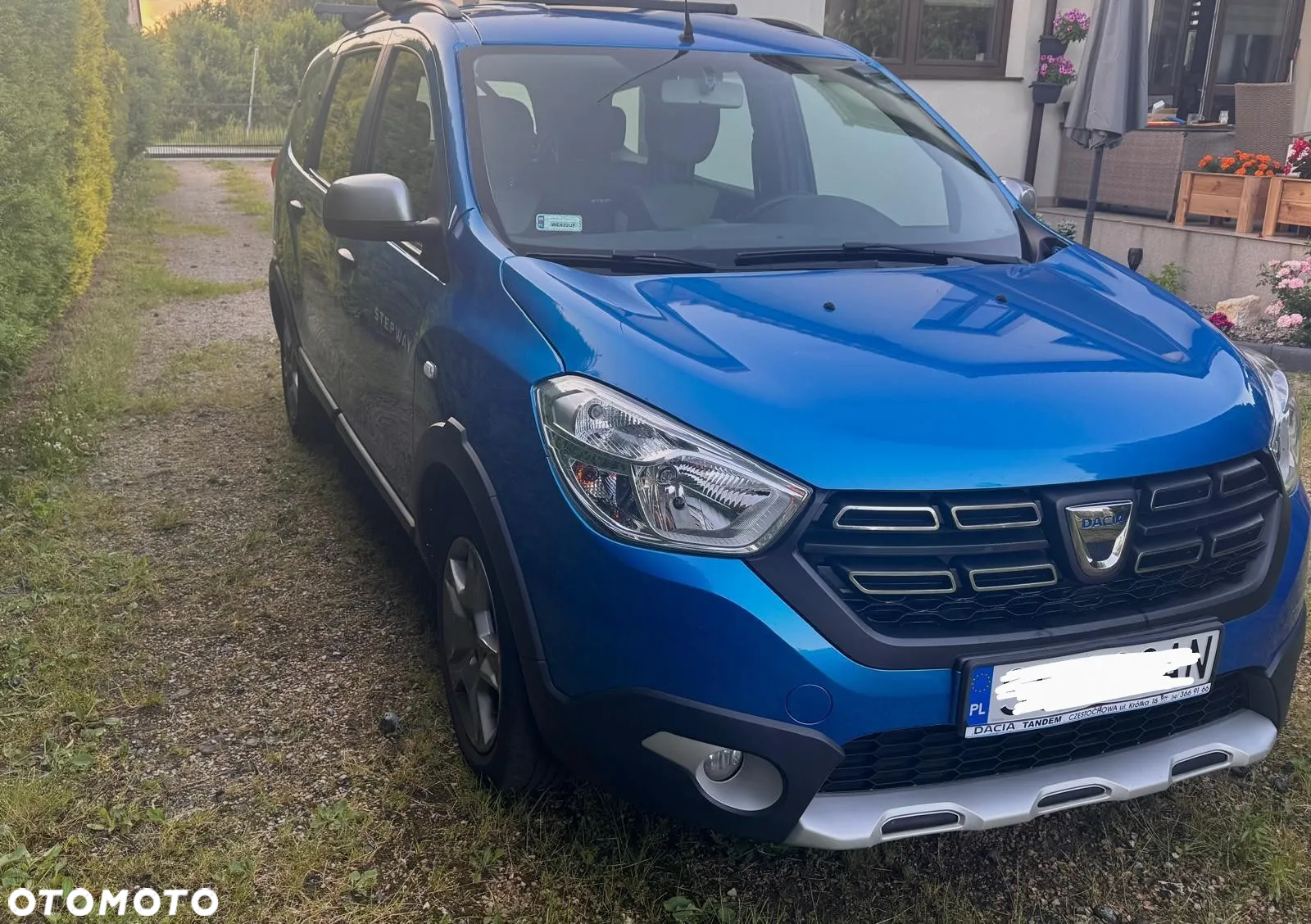 Dacia Lodgy 1.6 SCe Stepway S&S - 2