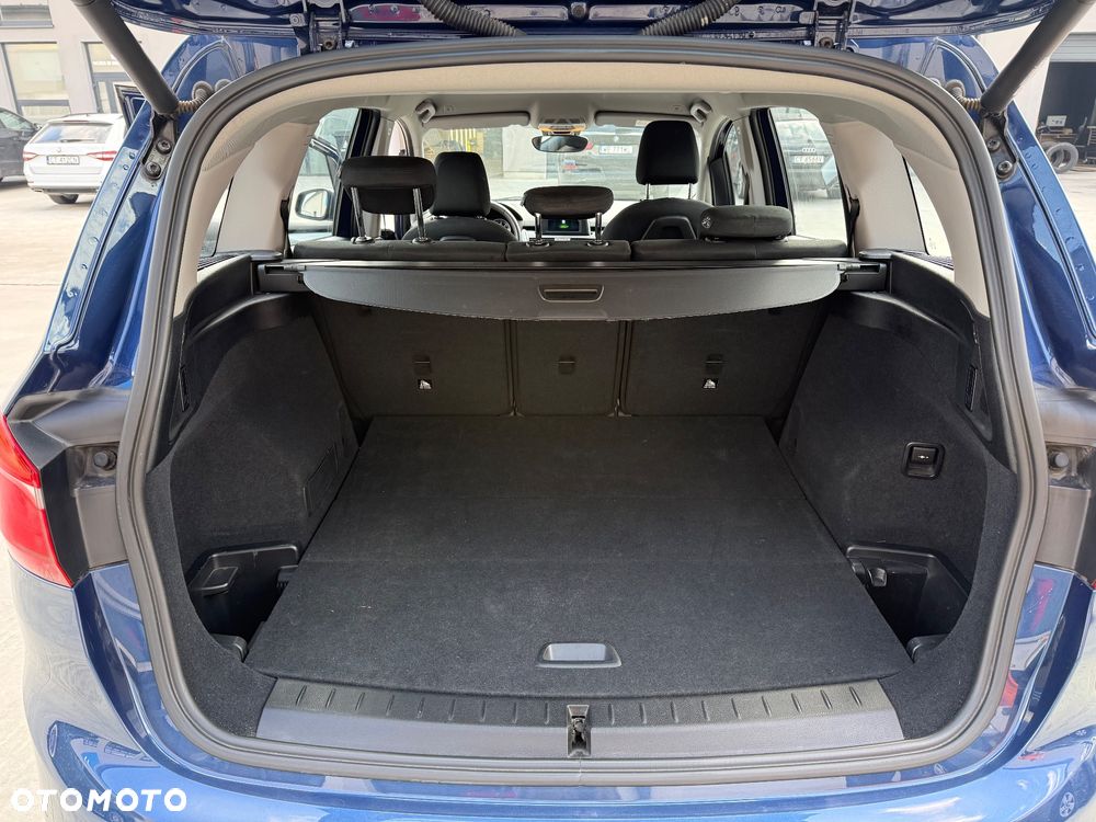 BMW Seria 2 216d Advantage - 25