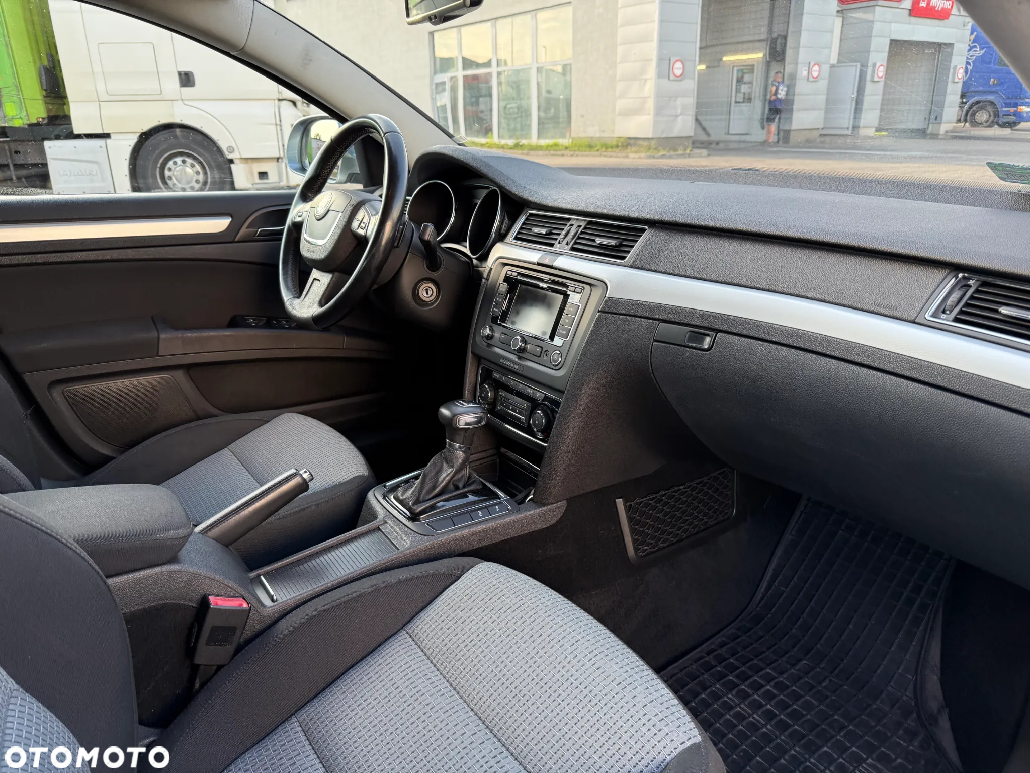 Skoda Superb 2.0 TDI Ambition DSG - 15