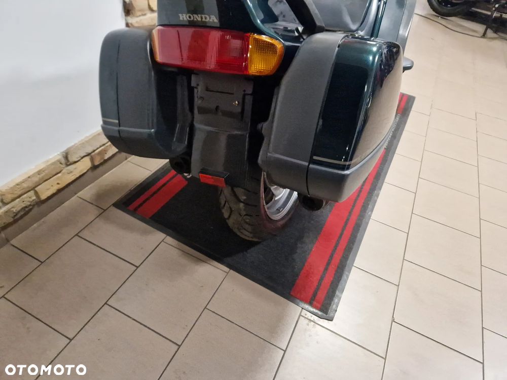 Honda ST - 28