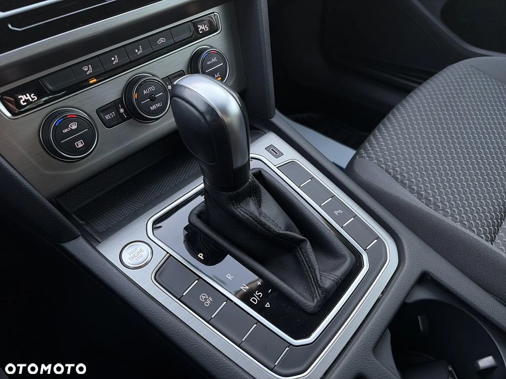 Volkswagen Passat 1.5 TSI EVO Business DSG - 24