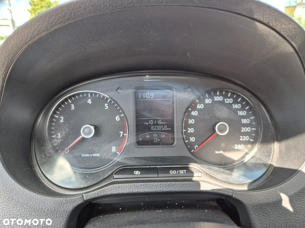 Volkswagen Polo - 8
