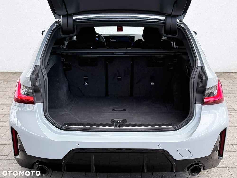 BMW Seria 3 320d xDrive M Sport - 17
